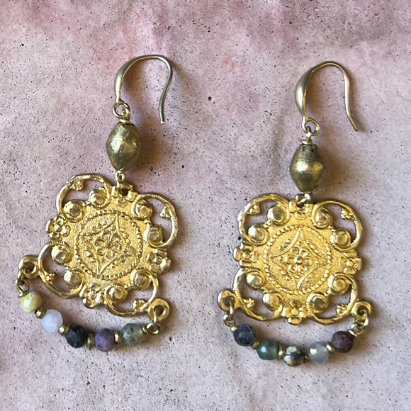 Handmade mixed gemstone earrings - Picture 5 of 7